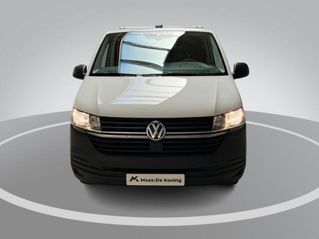 Volkswagen TRANSPORTER 2.0TDi 110pk L2H1 30 · Achteruitrijcamera · Trekhaak · Stoelverwarming · Standkachel · Apple Carplay / Android Auto · Dakdragers ·