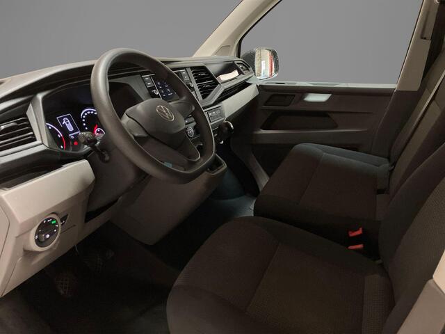 Volkswagen TRANSPORTER 2.0TDi 110pk L2H1 30 · Achteruitrijcamera · Trekhaak · Stoelverwarming · Standkachel · Apple Carplay / Android Auto · Dakdragers ·