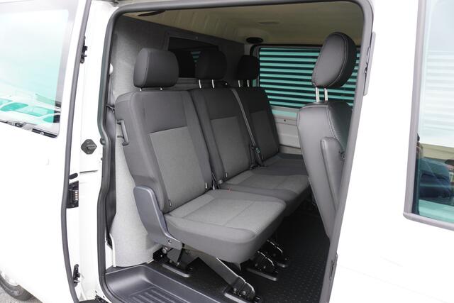 Volkswagen TRANSPORTER 150 PK Automaat Dubbele Cabine ACC Apple Carplay Standkachel Stoelverwarming Trekhaak
