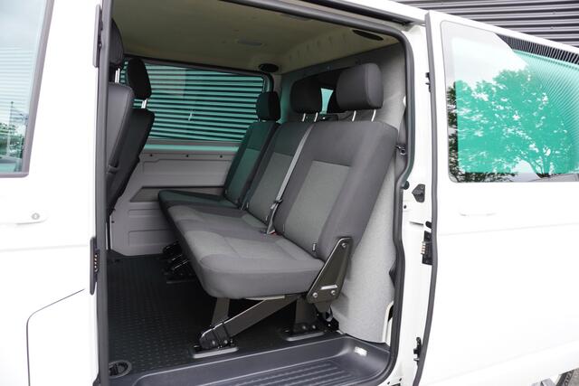 Volkswagen TRANSPORTER 150 PK Automaat Dubbele Cabine ACC Apple Carplay Standkachel Stoelverwarming Trekhaak