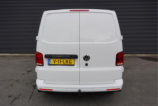 Volkswagen TRANSPORTER 150 PK Automaat Dubbele Cabine ACC Apple Carplay Standkachel Stoelverwarming Trekhaak