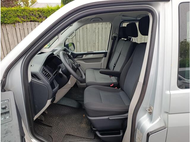 Volkswagen TRANSPORTER Kombi 2.0 TDI L2H2 Highline € 14835.- Excl. BTW / BPM Vrij | AIRCO | CAMERA | NAVI | CV OP AFSTAND