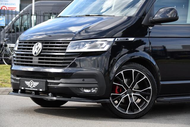 Volkswagen TRANSPORTER 2.0 TDI L2H1 30 DC Bulli Black Edition Adaptieve Cruise, Virtual, Camera, Carplay, Stoelverwarming, LED, 2 x Schuifdeur, Automaat, Trekhaak, Sensoren, Uniek!