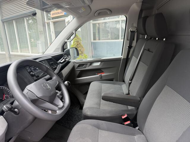 Volkswagen TRANSPORTER 2.0 TDI L2H3 Bj 2023 Km 37.000 BPM VRIJ APK 07-2027 1e eigenaar !!