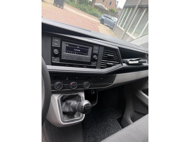 Volkswagen TRANSPORTER 2.0 TDI L2H3 Bj 2023 Km 37.000 BPM VRIJ APK 07-2027 1e eigenaar !!