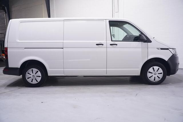 Volkswagen TRANSPORTER 2.0 TDI 150 pk L2H1 Navi, Airco, Achterklep Apple Carplay, PDC V+A, Laadruimte Pakket, 3-Zits