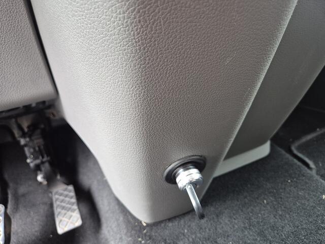 Volkswagen TRANSPORTER 2.0 TDI 150pk Bulli full options achterschade