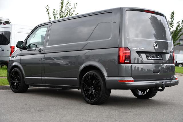 Volkswagen TRANSPORTER 2.0 TDI L1H1 30 4Motion Bulli Virtual, Camera, Carplay, 199pk, 4x4, LED, Automaat. Sensoren, Stoelverwarming, Trekhaak, Uniek!