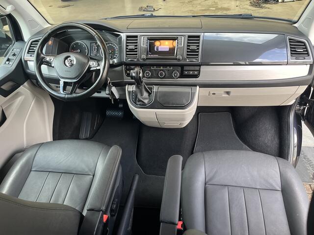 Volkswagen TRANSPORTER 2.0 TDI L2H1 DC 2x elektrische schuifdeur Leder Apple carplay Schuifdak Stoelverwarming Trekhaak Navigatiesysteem Sitebars Stuurwielbediening Parkeersensoren voor en achter Euro 6