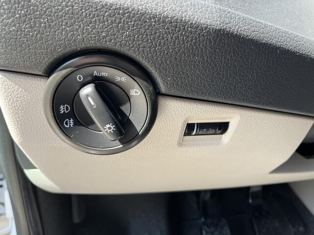 Volkswagen TRANSPORTER 2.0 TDI L2H1 150pk Euro 6 Bpm vrij Trekhaak 2500kg Imperial Cruise controle 1e eigenaar Dealer onderhouden