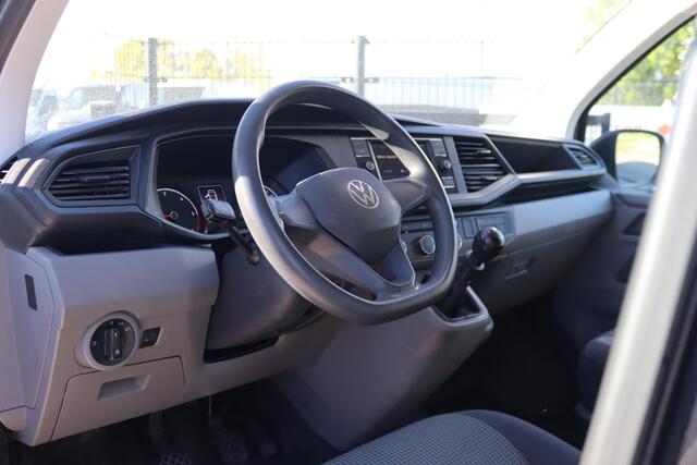 Volkswagen TRANSPORTER 2.0 TDI L2H1 110PK, App Connect, Cruise Control, Trekhaak, Airco,