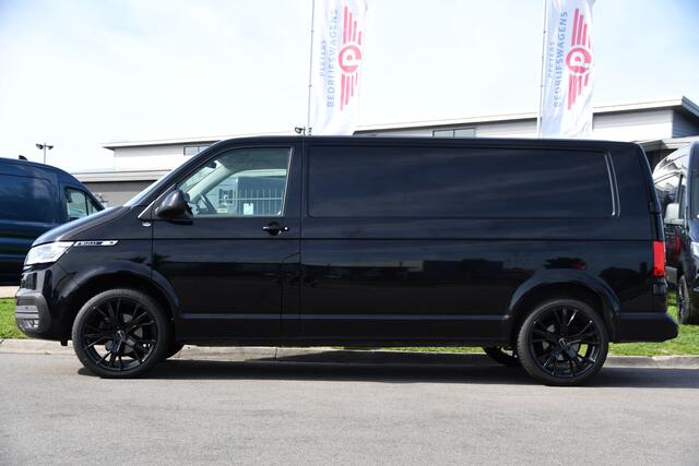 Volkswagen TRANSPORTER 2.0 TDI L2H1 30 Bulli Virtual, Cruise, Camera, Carplay, LED, Automaat, 150pk, Multimedia, Sensoren, Airco, Uniek!