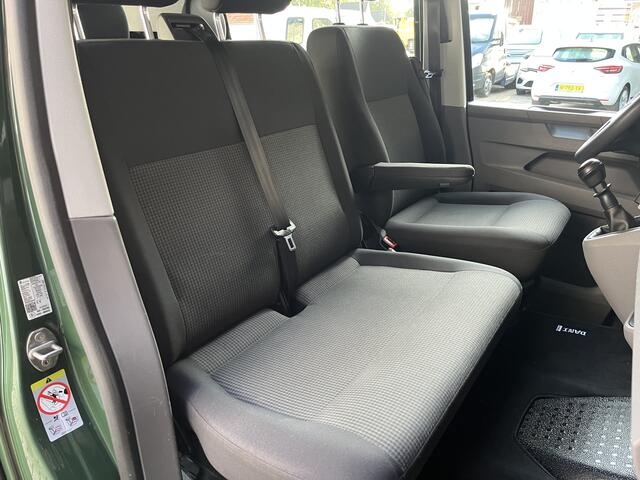 Volkswagen TRANSPORTER 2.0 TDI L2H1 4x4 DC 150pk 4 motion Bpm vrij Standkachel Trekhaak 2500kg App conect Cruise controle Navigatie Sperdif 1e eigenaar Bpm Vrij Dealer onderhouden Vierwielaandrijving
