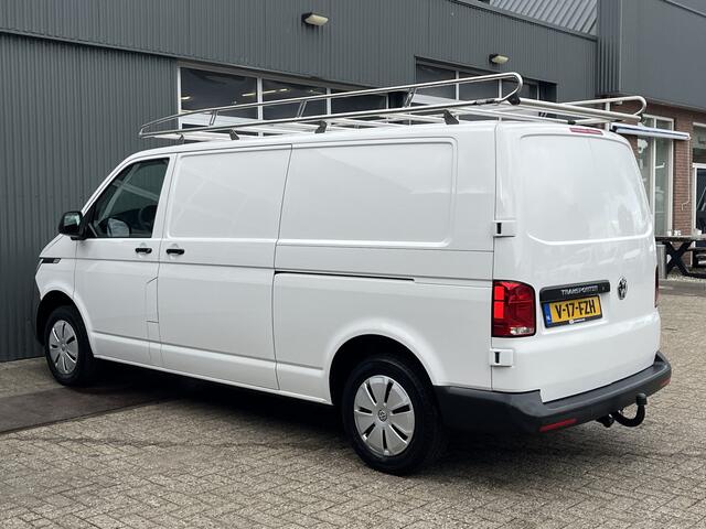 Volkswagen TRANSPORTER 2.0 TDI L2H1 150pk dubbele schuifdeur Airco Cruise controle Imperiaal Trekhaak 2500kg trekgewicht Telefoonverbinding Standkachel 3-Persoons Euro 6