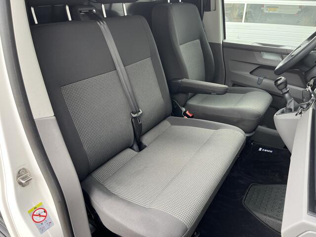 Volkswagen TRANSPORTER 2.0 TDI L2H1 150pk dubbele schuifdeur Airco Cruise controle Imperiaal Trekhaak 2500kg trekgewicht Telefoonverbinding Standkachel 3-Persoons Euro 6