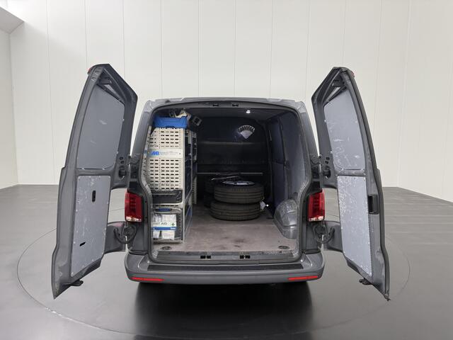 Volkswagen TRANSPORTER 2.0TDi 150PK DSG Automaat | Exclusive Leder | Kastinrichting | Navigatie | Multimedia | Airco