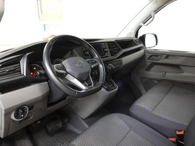 Volkswagen TRANSPORTER 2.0 150PK L2H1 Highline Dubbele Cabine 6p Automaat Airco Navigatie Parkeersensoren Camera Trekhaak Carplay