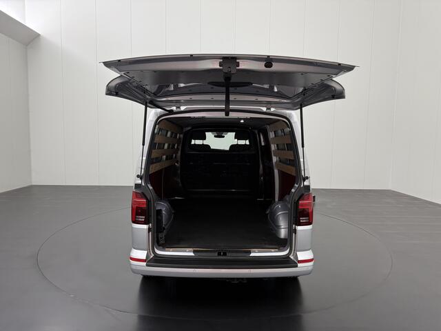 Volkswagen TRANSPORTER 2.0TDI 150PK DG Automaat Lang Bulli Executive | Navigatie | Camera | Multimedia | Airco | Cruise