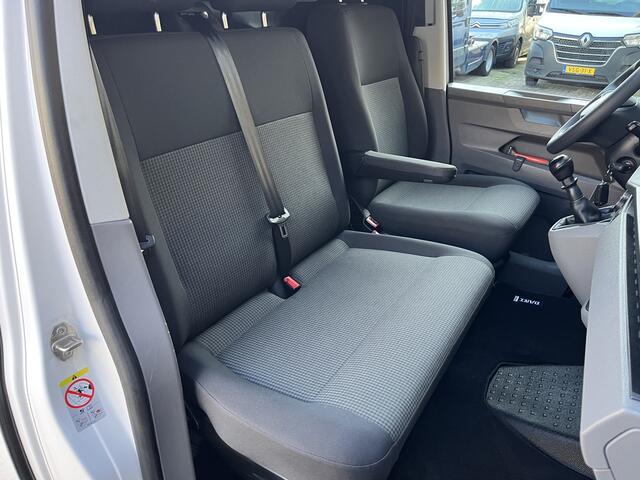 Volkswagen TRANSPORTER 2.0 TDI L2H1 150pk dubbele schuifdeur Airco Cruise controle Imperiaal Trekhaak 2500kg trekgewicht Telefoonverbinding Standkachel 3-Persoons Euro 6