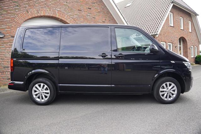 Volkswagen TRANSPORTER T6.1 2.0 TDI 150 pk DSG 2x Schuifdeur-L1H1-Clima-KLEP Apple Carplay, Cruise Control, 16" LMV, Trekhaak, 3-Zits