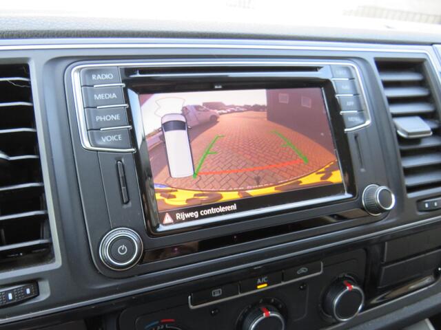 Volkswagen TRANSPORTER 2.0 TDI 150Pk DSG L2H1 Highline E6 * Rijklaarprijs incl. garantie * Camera * Leder * Trekhaak * ACC * Navi * Led * Carplay Android *