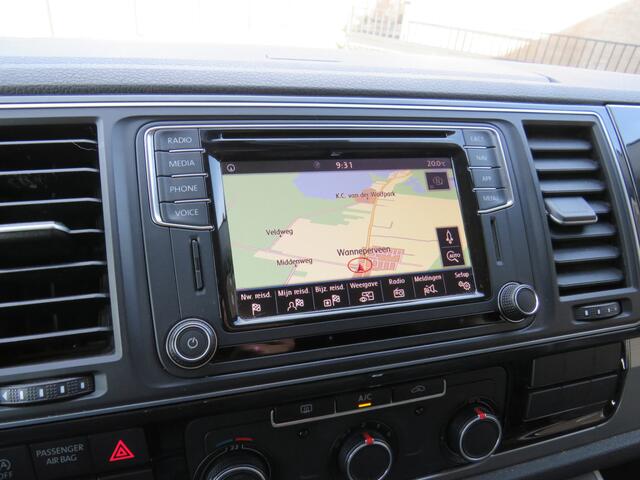 Volkswagen TRANSPORTER 2.0 TDI 150Pk DSG L2H1 Highline E6 * Rijklaarprijs incl. garantie * Camera * Leder * Trekhaak * ACC * Navi * Led * Carplay Android *