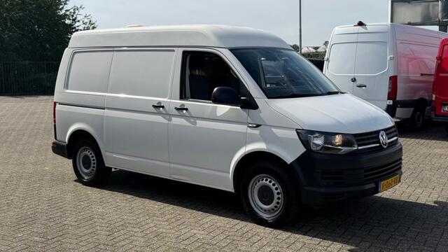 Volkswagen TRANSPORTER 2.0 TDI 75KW 102PK L1H2 EURO 6 AIRCO/ CRUISE CONTROL/ PARKEERSENSOREN/ 100% DEALERONDERHOUDEN