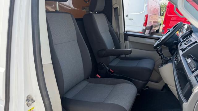 Volkswagen TRANSPORTER 2.0 TDI 75KW 102PK L1H2 EURO 6 AIRCO/ CRUISE CONTROL/ PARKEERSENSOREN/ 100% DEALERONDERHOUDEN
