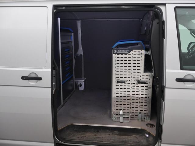 Volkswagen TRANSPORTER 2.0 TDI L2H1 150 PK DSG AUT. + WP INRICHTING | GLOBELYST 4 | STANDKACHEL | ADAPTIVE CRUISE | CARPLAY | LED | STOELVERW.