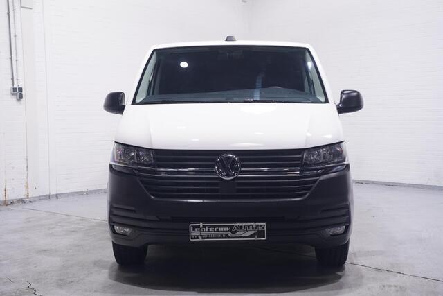Volkswagen TRANSPORTER 2.0 TDI 110 pk L2H1 Airco, Two Tone Groen / Wit Cruise Control, Trekhaak 2.200 kg, 2-Zits