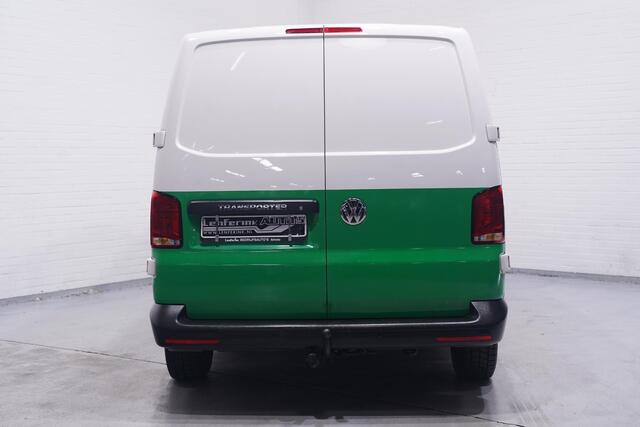 Volkswagen TRANSPORTER 2.0 TDI 110 pk L2H1 Airco, Two Tone Groen / Wit Cruise Control, Trekhaak 2.200 kg, 2-Zits