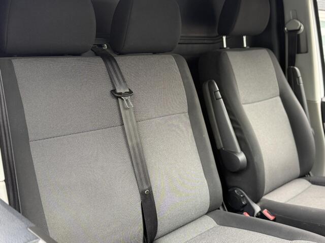Volkswagen TRANSPORTER 2.0 TDI L2H1 l 3 Zits l Airco l Trekhaak