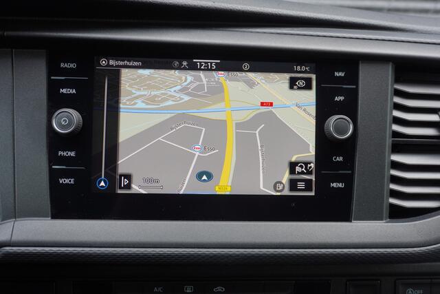Volkswagen TRANSPORTER 110pk L2H1 Navigatie Achterdeuren Apple carplay LED Camera Parkeersensoren ACC Cruise control