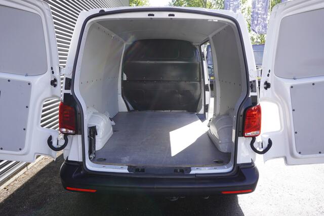 Volkswagen TRANSPORTER L2H1 110pk L2H1 Camera Apple Carplay Airco Cruise control 3-zits