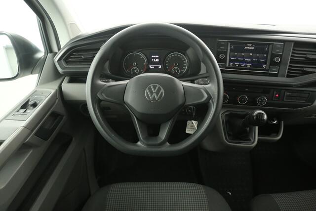 Volkswagen TRANSPORTER 2.0 TDI L1H1 140PK | Airco | Cruise | 3 Zits | Carplay | Trekhaak | Parkeersens.