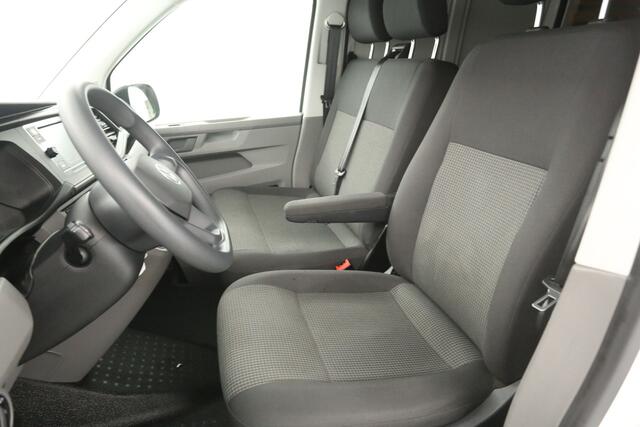 Volkswagen TRANSPORTER 2.0 TDI L1H1 140PK | Airco | Cruise | 3 Zits | Carplay | Trekhaak | Parkeersens.