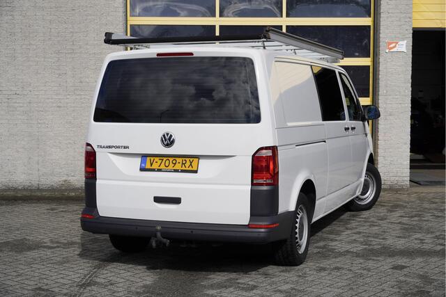 Volkswagen TRANSPORTER 2.0 TDI L2H1 Comfortline BJ2018 Pdc | Trekhaak | Airco | Cruise control | Extra getint glas | Tussenschot+Raam | Zijdeur | Achterklep+Raam | Imperiaal