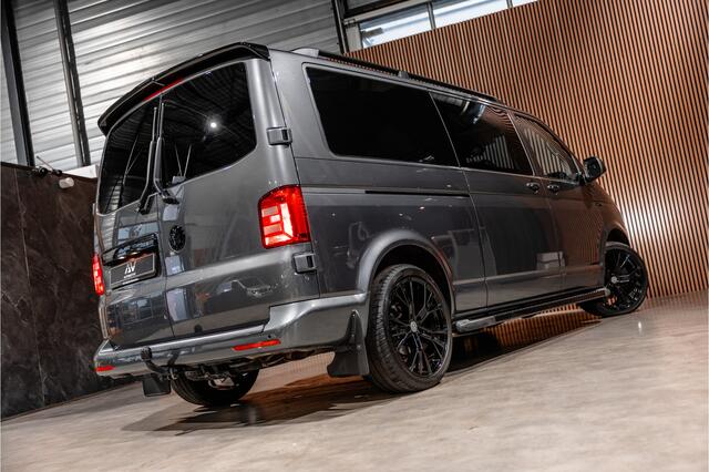 Volkswagen TRANSPORTER 2.0 TDI L2H1 DC 4Motion Highline | Schuifdak | ACC | Bi-Xenon | L+R Schuifdeur | Trekhaak | Camera | Navigatie | Lederen bekleding | Stoelverwarming | DAB | CarPlay | Nieuwe APK