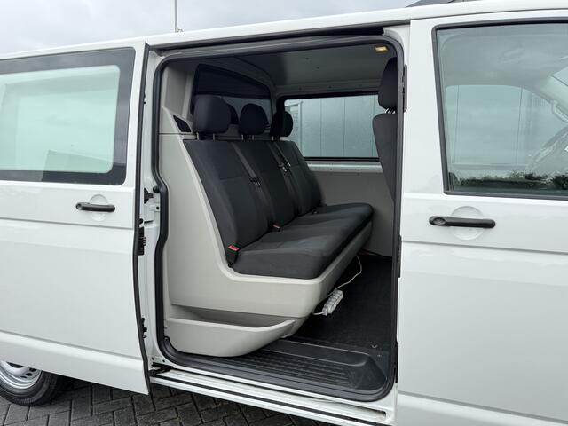Volkswagen TRANSPORTER 2.0 TDI / L2H1 / DUBBELE CABINE / TREKHAAK / 1e EIG. / CRUISE / AIRCO / ISOFIX