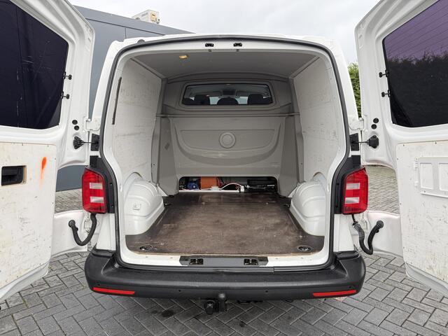 Volkswagen TRANSPORTER 2.0 TDI / L2H1 / DUBBELE CABINE / TREKHAAK / 1e EIG. / CRUISE / AIRCO / ISOFIX