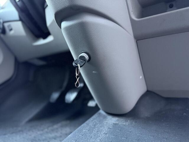 Volkswagen TRANSPORTER 2.0 TDI Comfortline l Trekhaak l Bearlock l Cruisecontrol