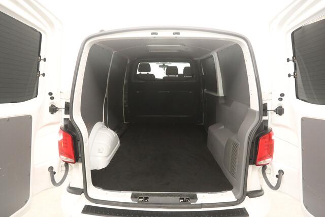 Volkswagen TRANSPORTER 2.0 TDI 150PK L1H1 | Automaat | Airco | Cruise | 3 Zits | Carplay | Trekhaak | Parkeersens.