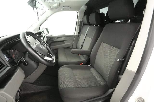 Volkswagen TRANSPORTER 2.0 TDI 150PK L1H1 | Automaat | Airco | Cruise | 3 Zits | Carplay | Trekhaak | Parkeersens.