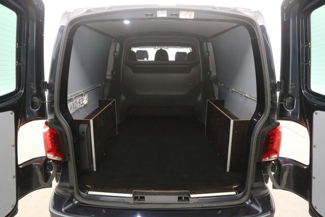 Volkswagen TRANSPORTER 2.0 TDI Bulli L2H1 Leighton Edition 204PK | Dubbele Cabine | Automaat | Virtual | Airco | Camera | Carplay | 2xSchuifdeur | Cruise | Trekhaak