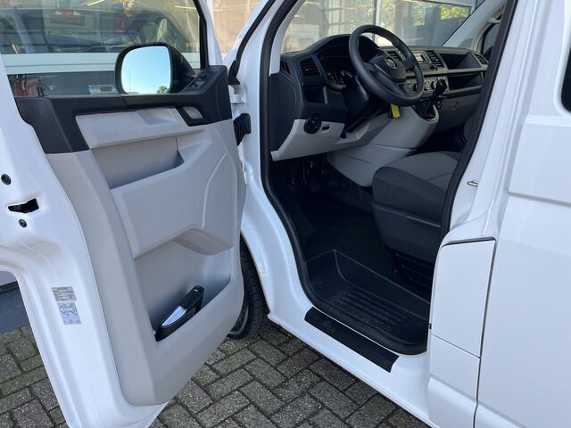 Volkswagen TRANSPORTER Kombi 2.0 TDI L1H1 Incl btw 9-Persoons Personenvervoer Taxi met Airco Telefoonverbinding Groepsvervoer Euro 6