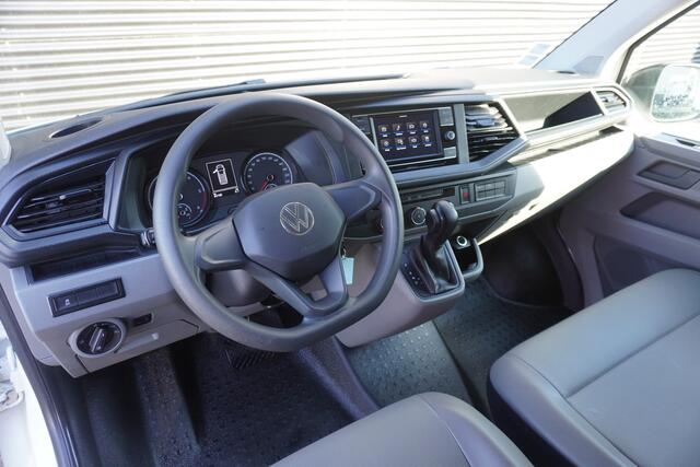 Volkswagen TRANSPORTER 150pk Automaat L1H1 Apple Carplay Parkeersensoren Cruise control Achterdeuren Airco 3-Zits