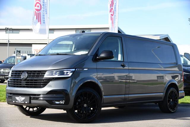 Volkswagen TRANSPORTER 2.0 TDI L2H1 Bulli Virtual, Adaptieve Cruise, Camera, Carplay, LED, 150pk, Stoelverwarming, Multimedia, Sensoren, Trekhaak, Uniek!