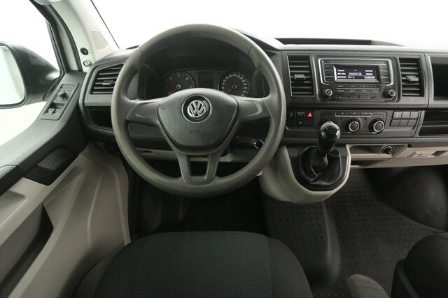 Volkswagen TRANSPORTER 2.0 TDI L2H1 | Dubbele Cabine | Airco | Cruise | Parkeersens. | Trekhaak