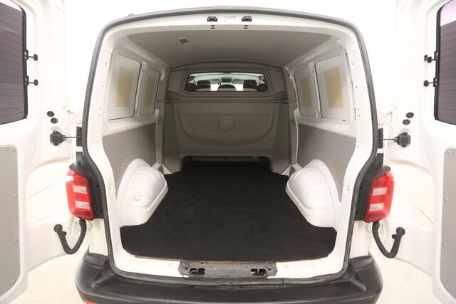 Volkswagen TRANSPORTER 2.0 TDI L2H1 | Dubbele Cabine | Airco | Cruise | Parkeersens. | Trekhaak