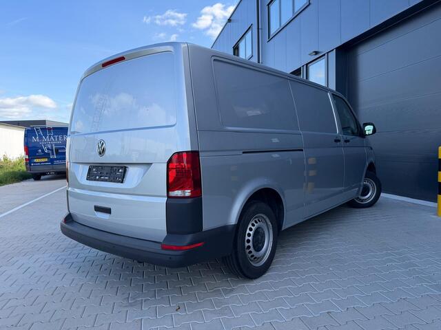Volkswagen TRANSPORTER 2.0 TDI L2H1 28 / 150 PK / ACC / CLIMA / CARPLAY / werkplaatsinrichting